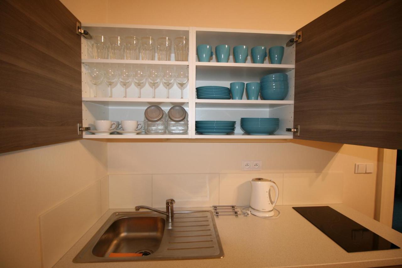 Finnem Rentals Tyrsova Prague Ngoại thất bức ảnh
