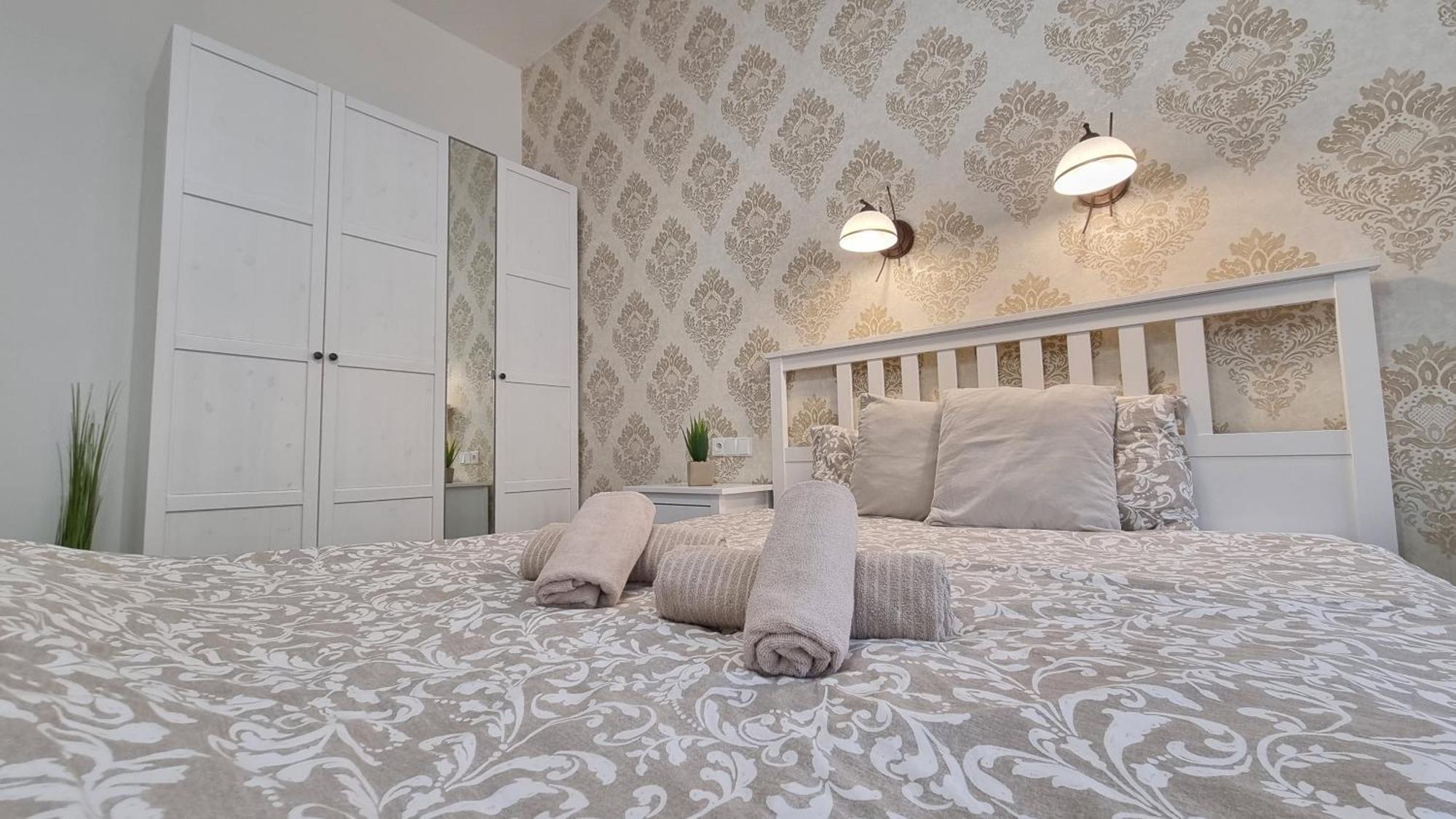 Finnem Rentals Tyrsova Prague Ngoại thất bức ảnh